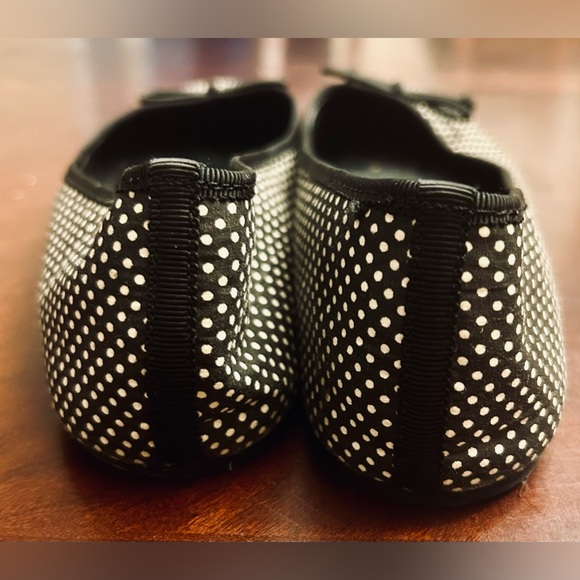Pre-loved Talbots black and white polka dot ballet flats with bow - Size 7.5M - Picture 5 of 6
